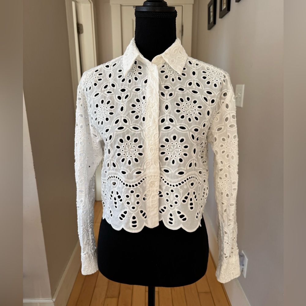 H&M eyelet embroidered cropped long sleeve white cotton button up shirt women XS